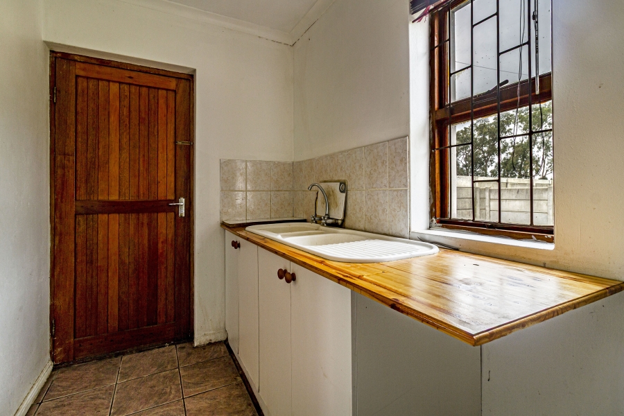 5 Bedroom Property for Sale in Bell Glen Western Cape